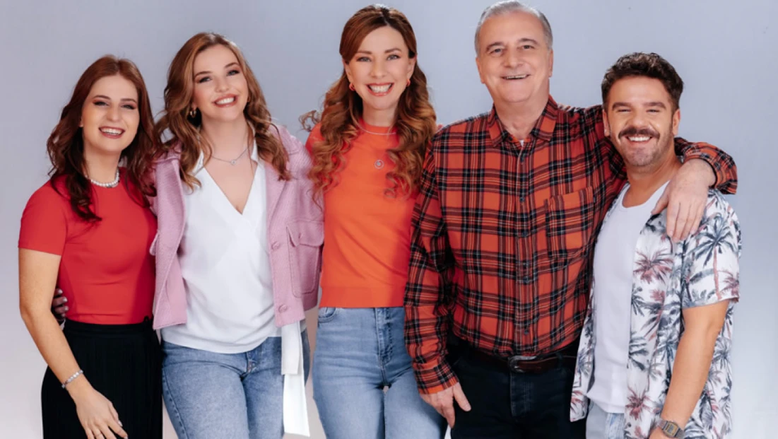 ‘Sihirli Annem: Hepimiz Biriz’ filminin afişi yayınlandı