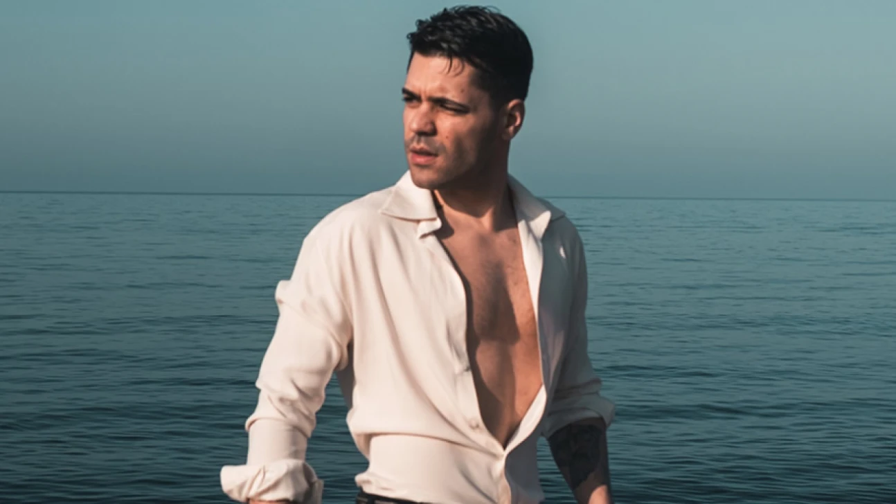 Emir Can İğrek'ten 'Elmas'