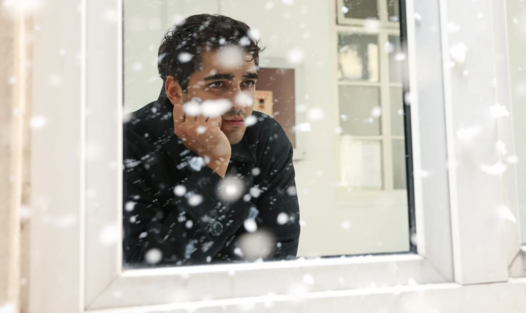 Suna büyük sırrı gizlemek için her şeyi göze alıyor