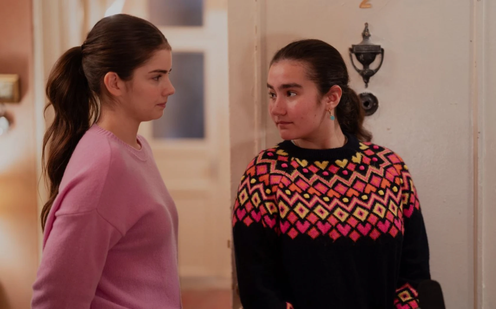 Sahipsizler'de Azize ve Devran arasında ipler geriliyor