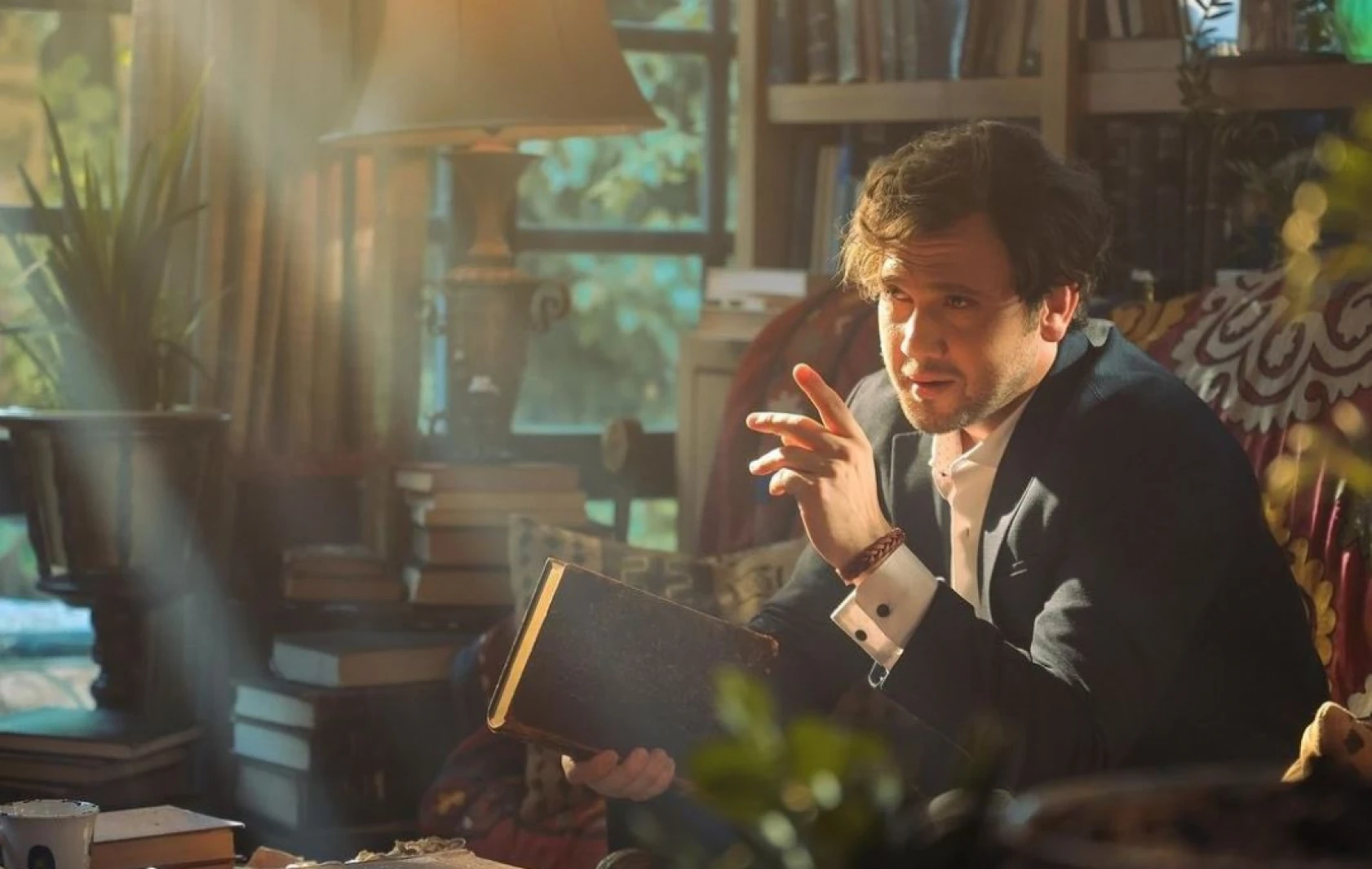 Deha dizisi setinden ilk kareler geldi