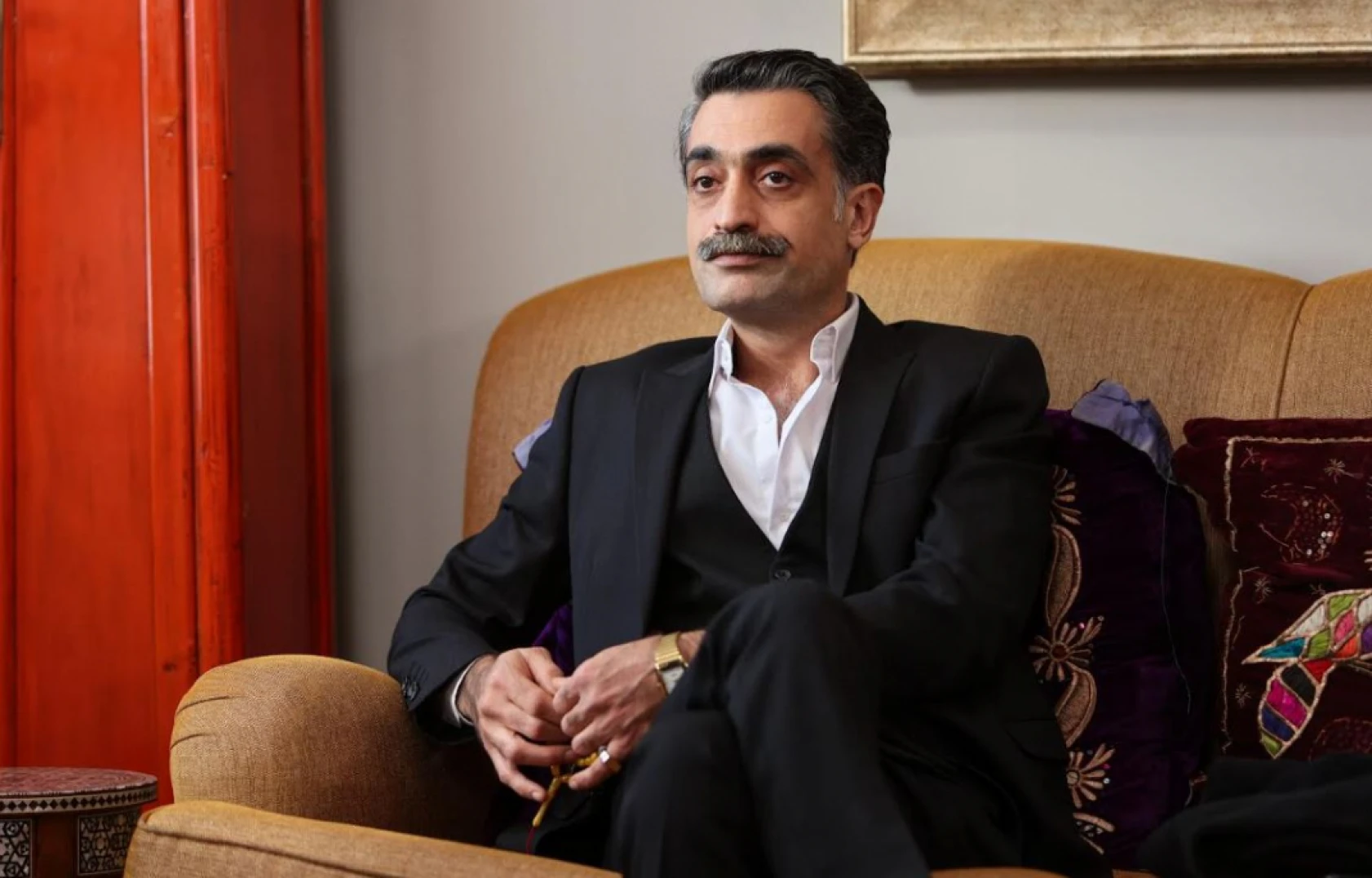 Seyran ve Suna karşı karşıya geliyor