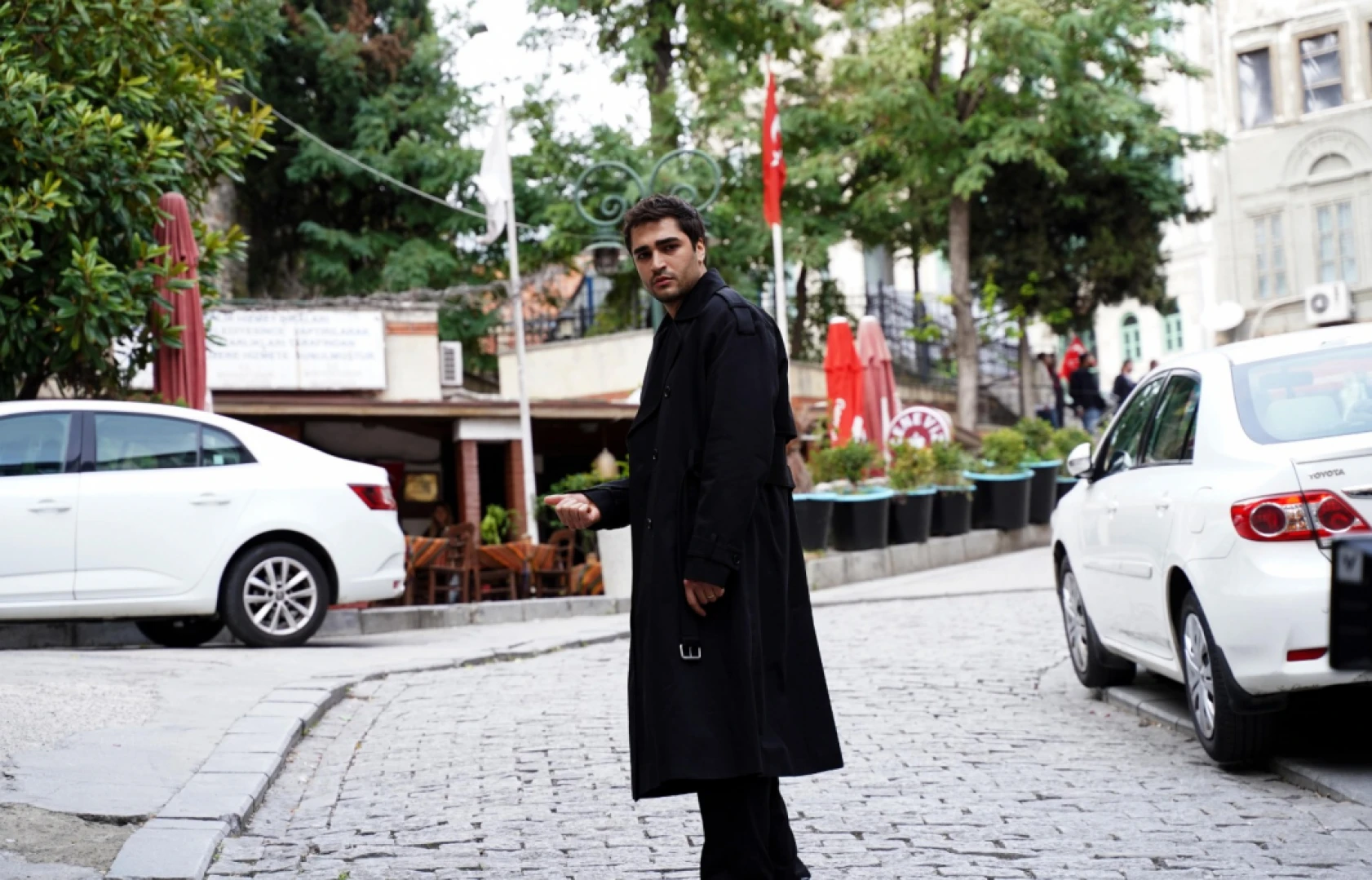 Yalı Çapkını'nda Seyran evi terk ediyor