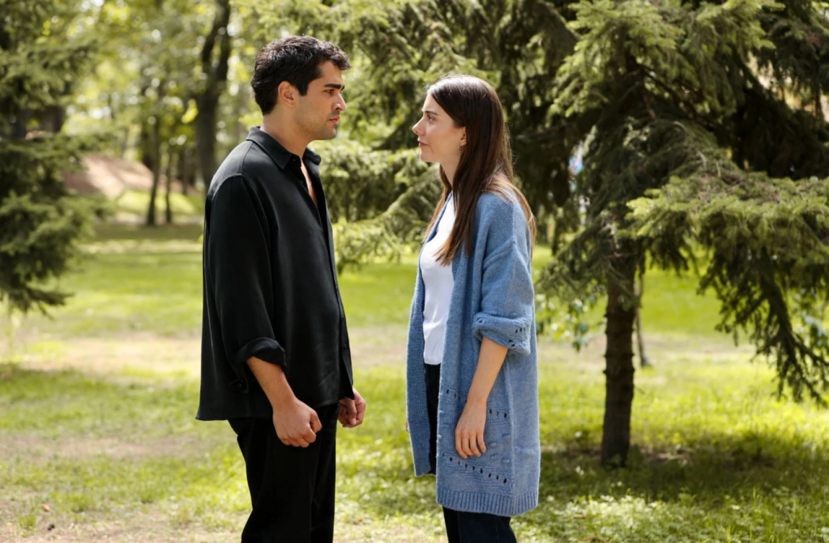 Suna büyük sırrı gizlemek için her şeyi göze alıyor