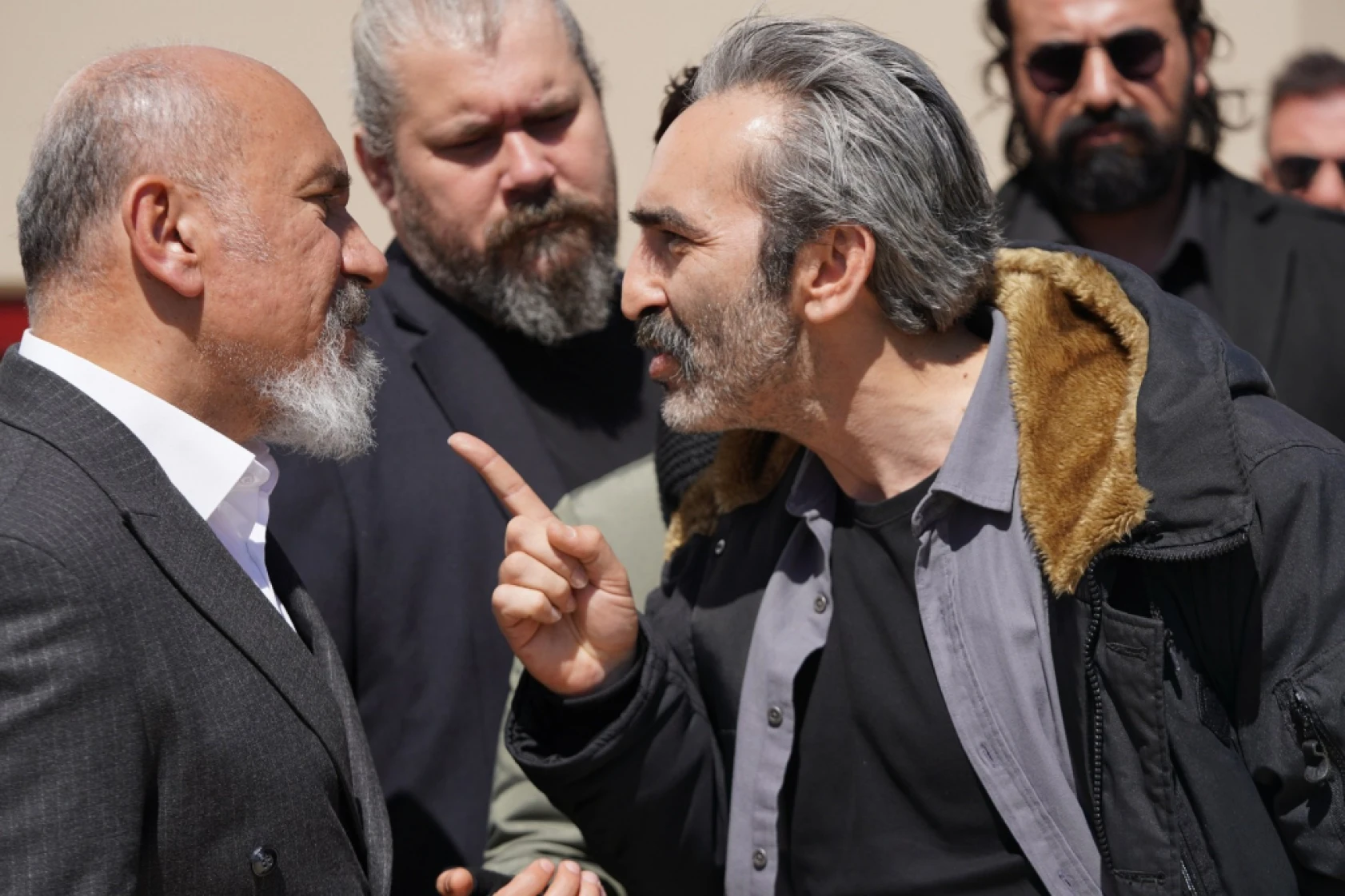 Adım Farah 8. bölüm özeti ve kareleri yayınlandı