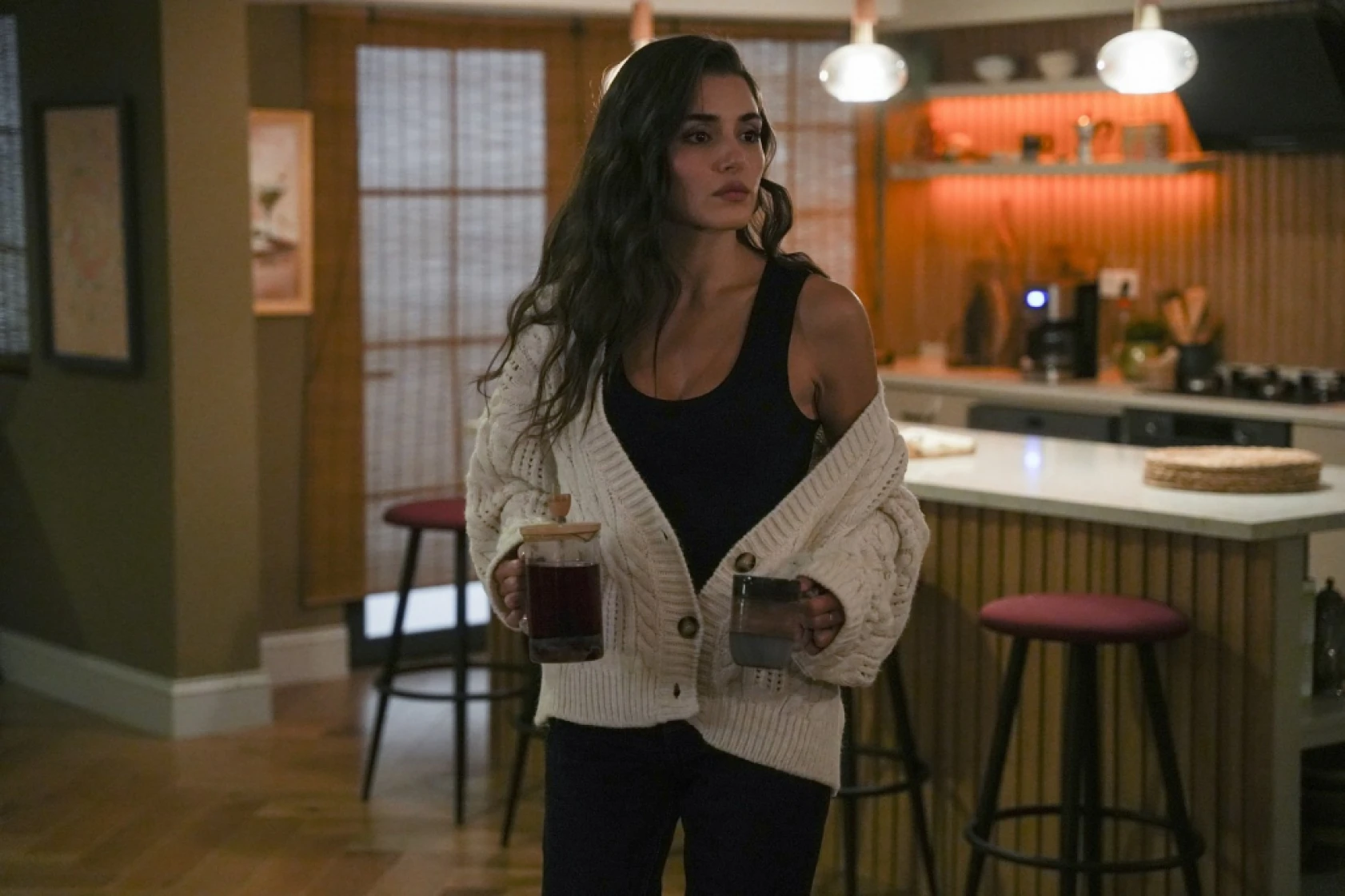 Bambaşka Biri 8. bölüm özet ve kareleri yayınlandı