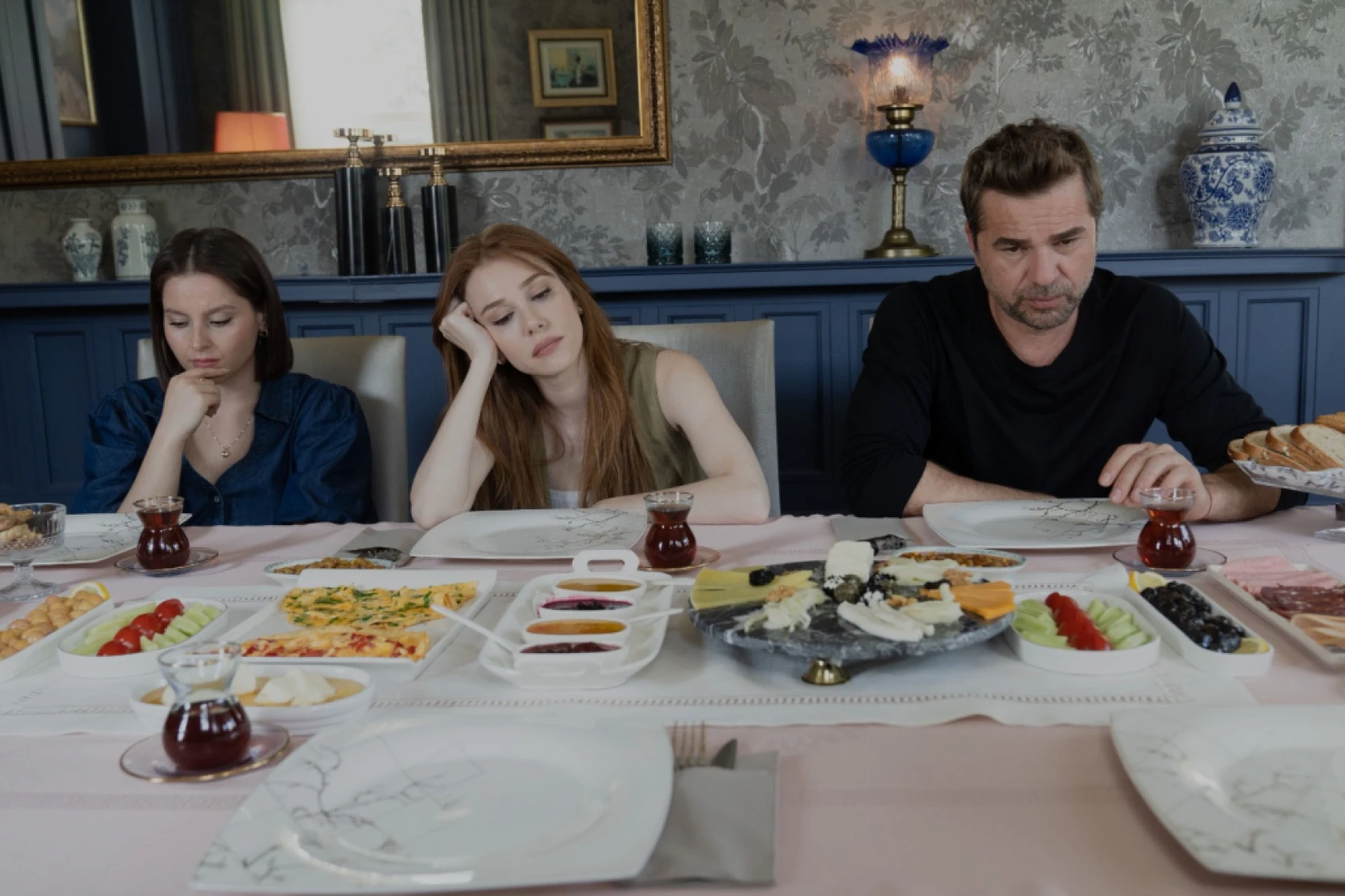 Çöp Adam'da Peri, Tamer'i tehlikeye atıyor