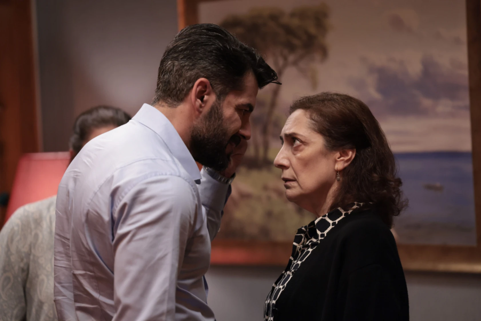 Ömer'de Haluk, Tuna'yı Gamze'den ayırıyor