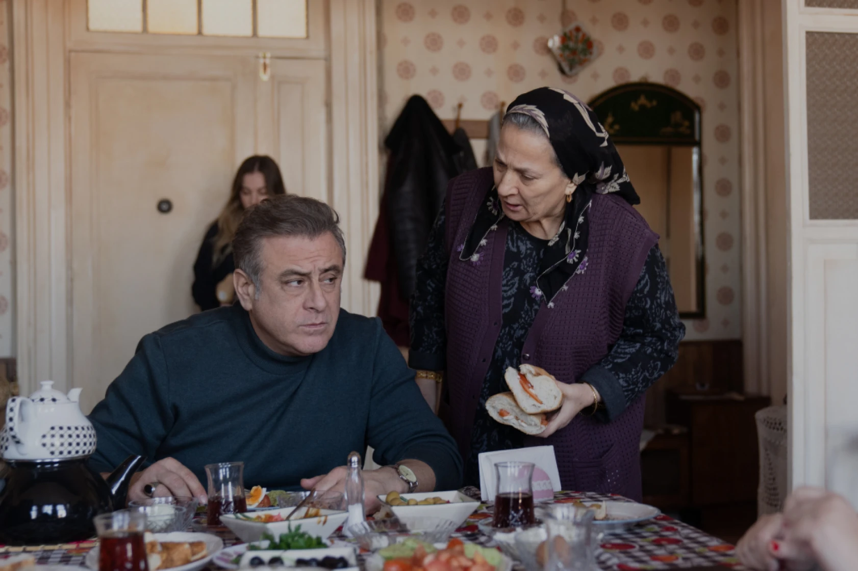 Sahipsizler'de Azize'nin gidişi kardeşleri yıktı