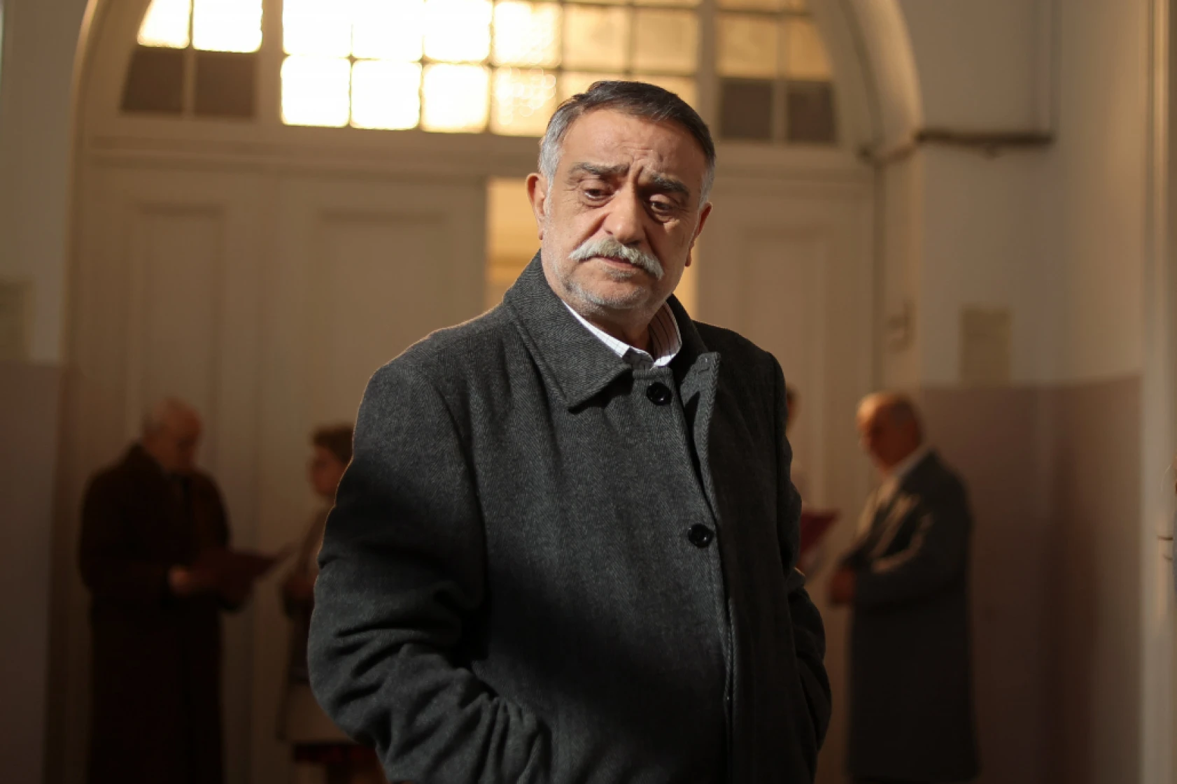 Sen Ağlama İstanbul'da Şehrazat, Ferhat'ı kurtarmak için hayatını feda eder