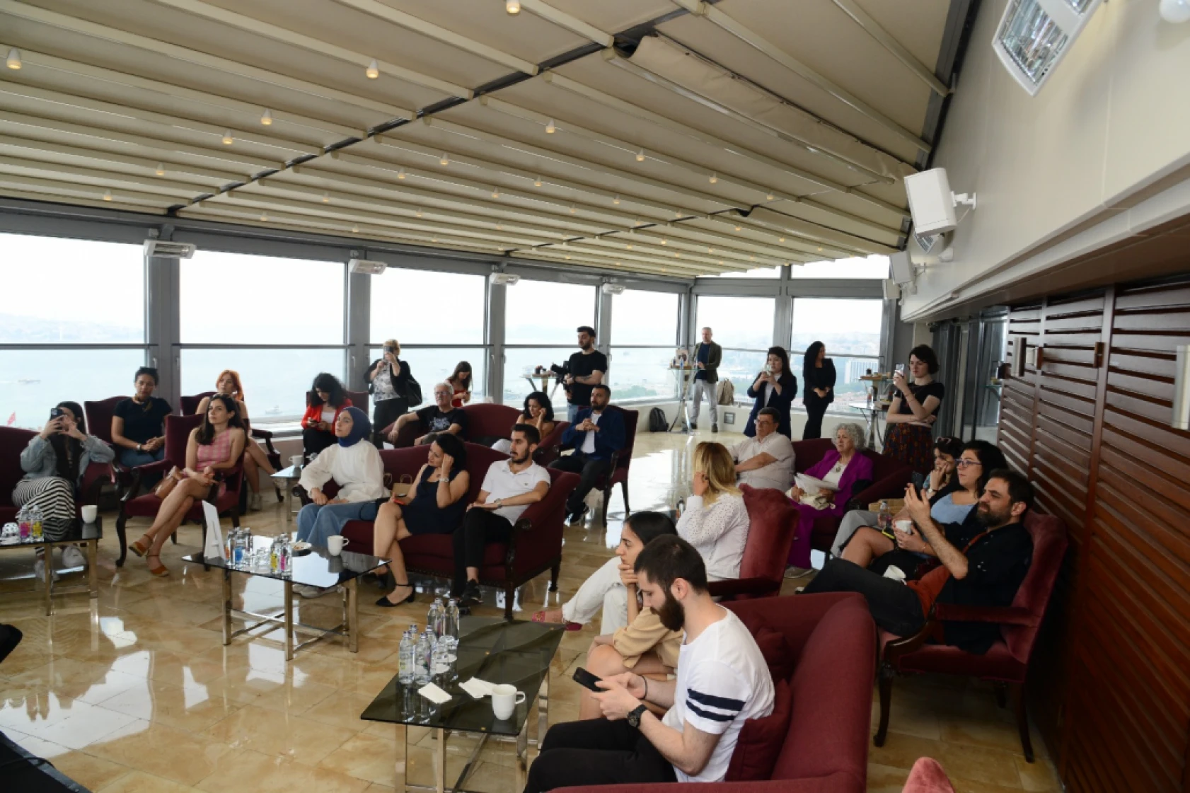 Tuna Kiremitçi, yeni kitabı 'Tehlikeli Şarkılar'ın lansmanını gerçekleştirdi