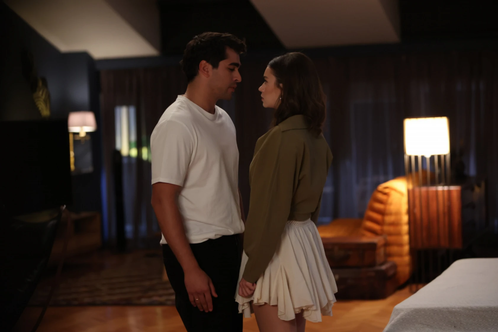 Yalı Çapkını'nda Seyran, Ferit'ten kaçamıyor