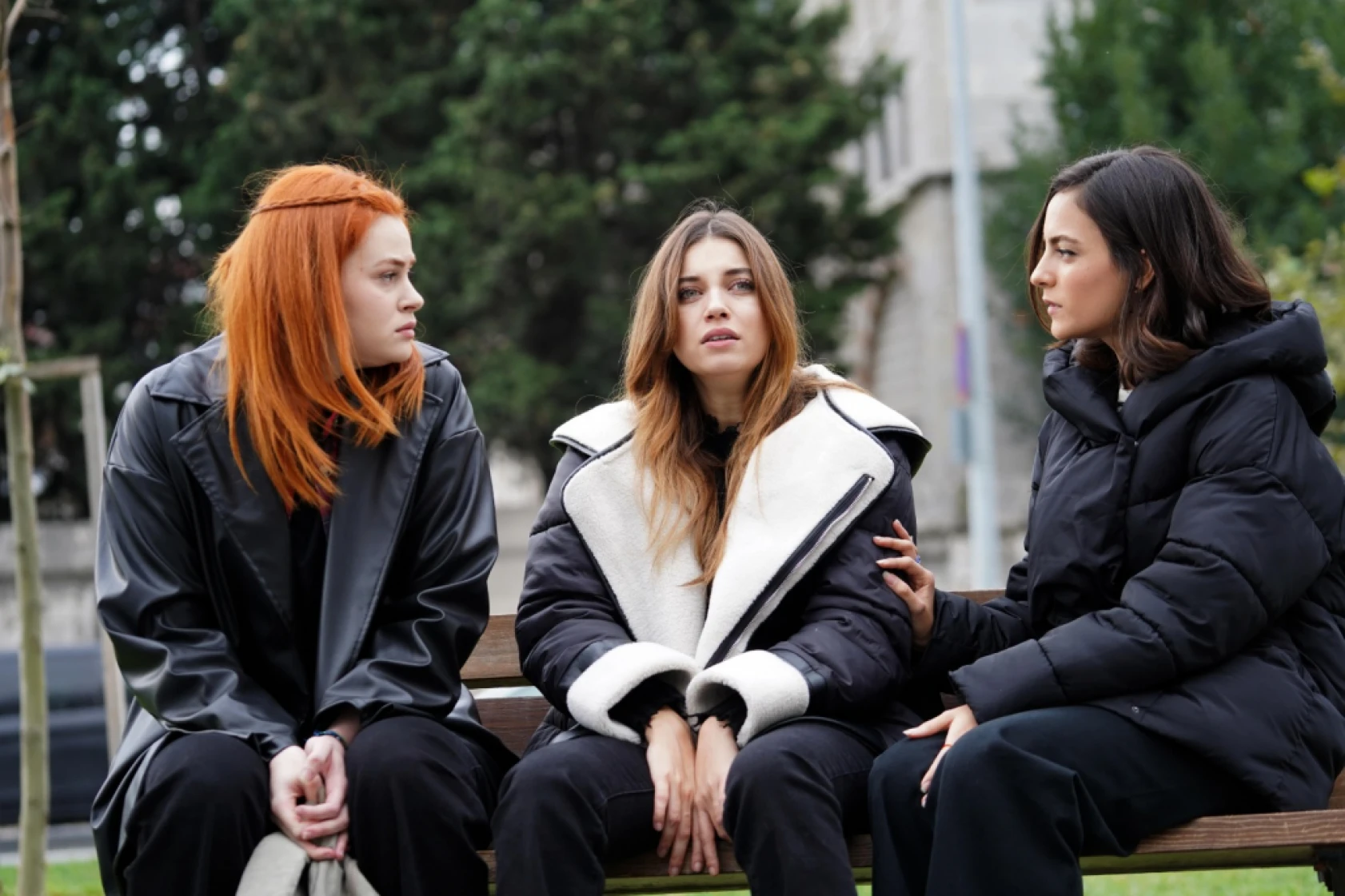 Yalı Çapkını'nda Seyran evi terk ediyor