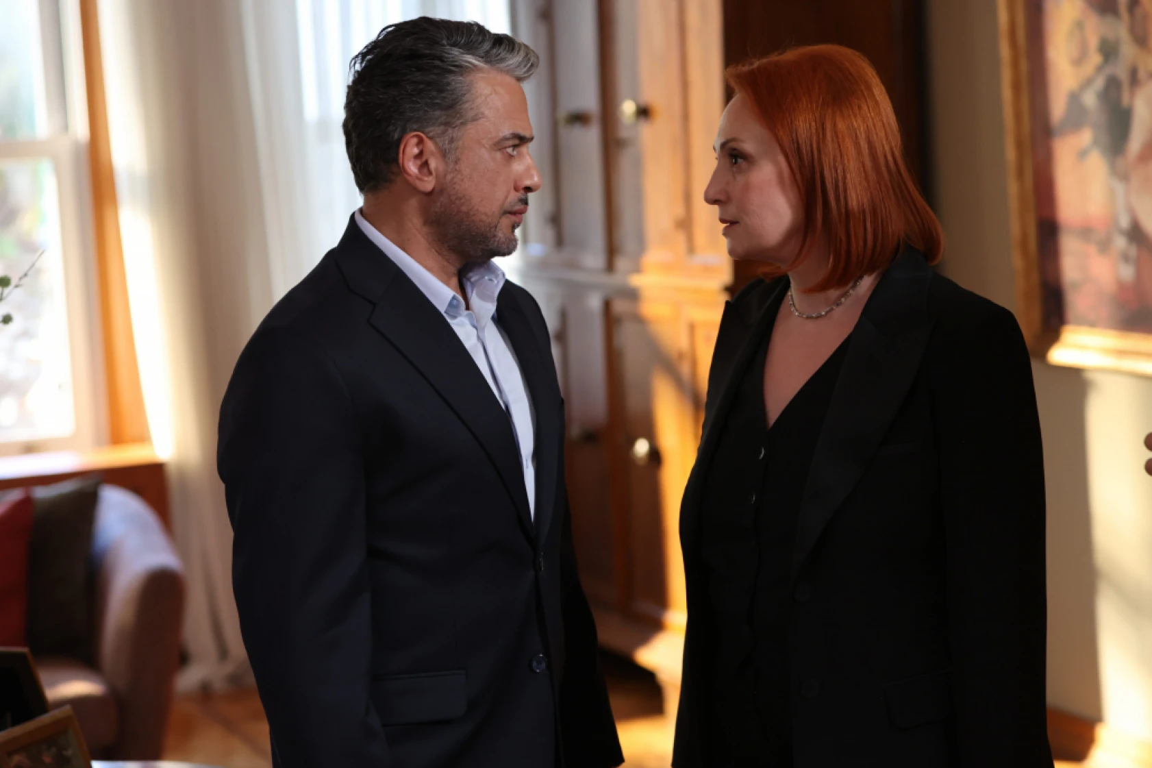 Yalı Çapkını'nda Seyran, Ferit'ten kaçamıyor