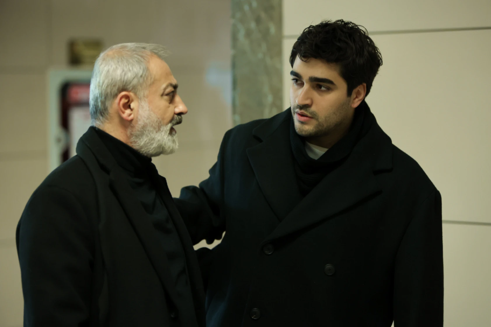 Yalı Çapkını'nda Ferit ve Seyran arasındaki denge sarsılıyor