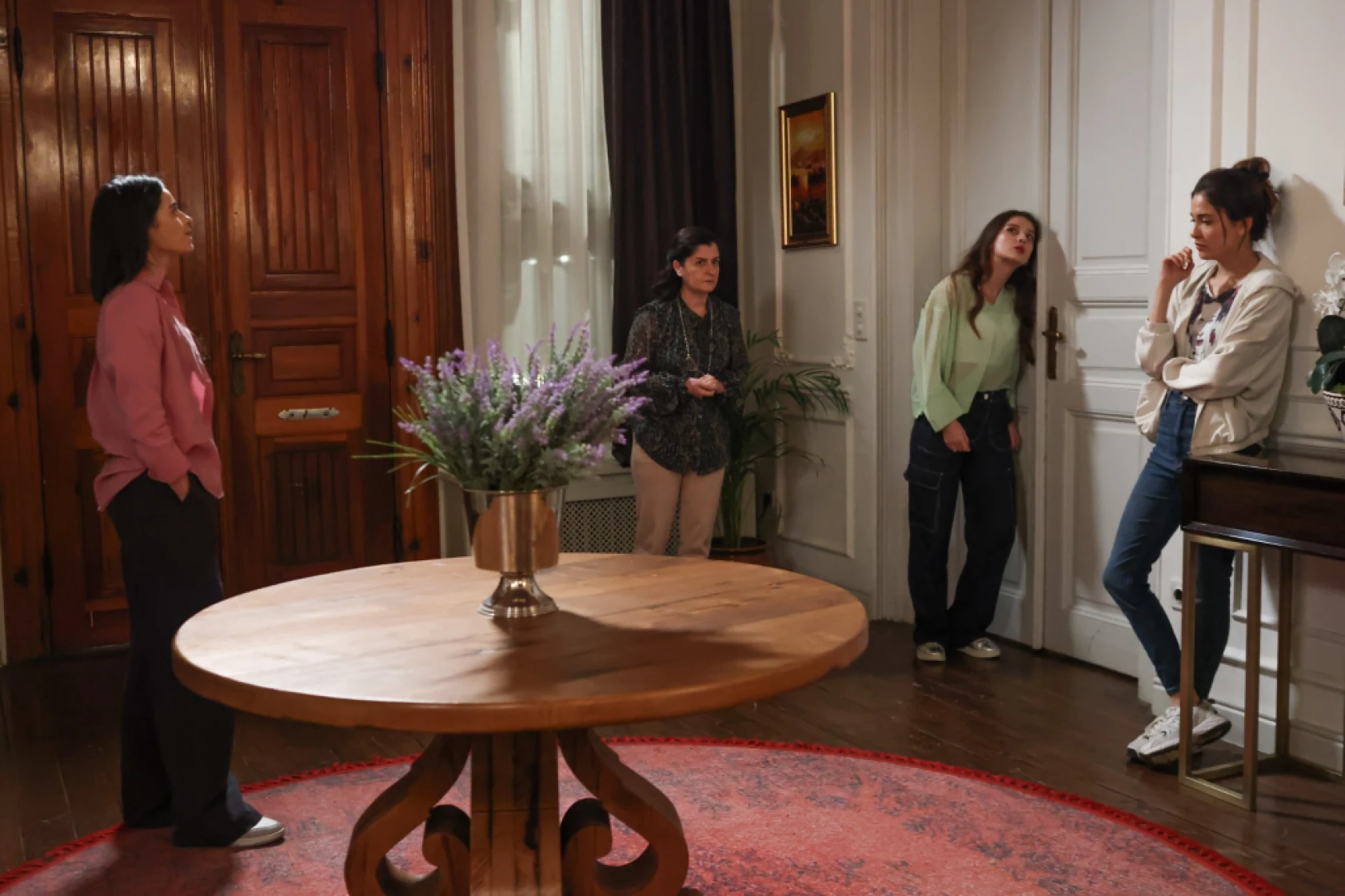 Yüz Yıllık Mucize'de Kemal, Harika'ya evlenme teklifi ediyor