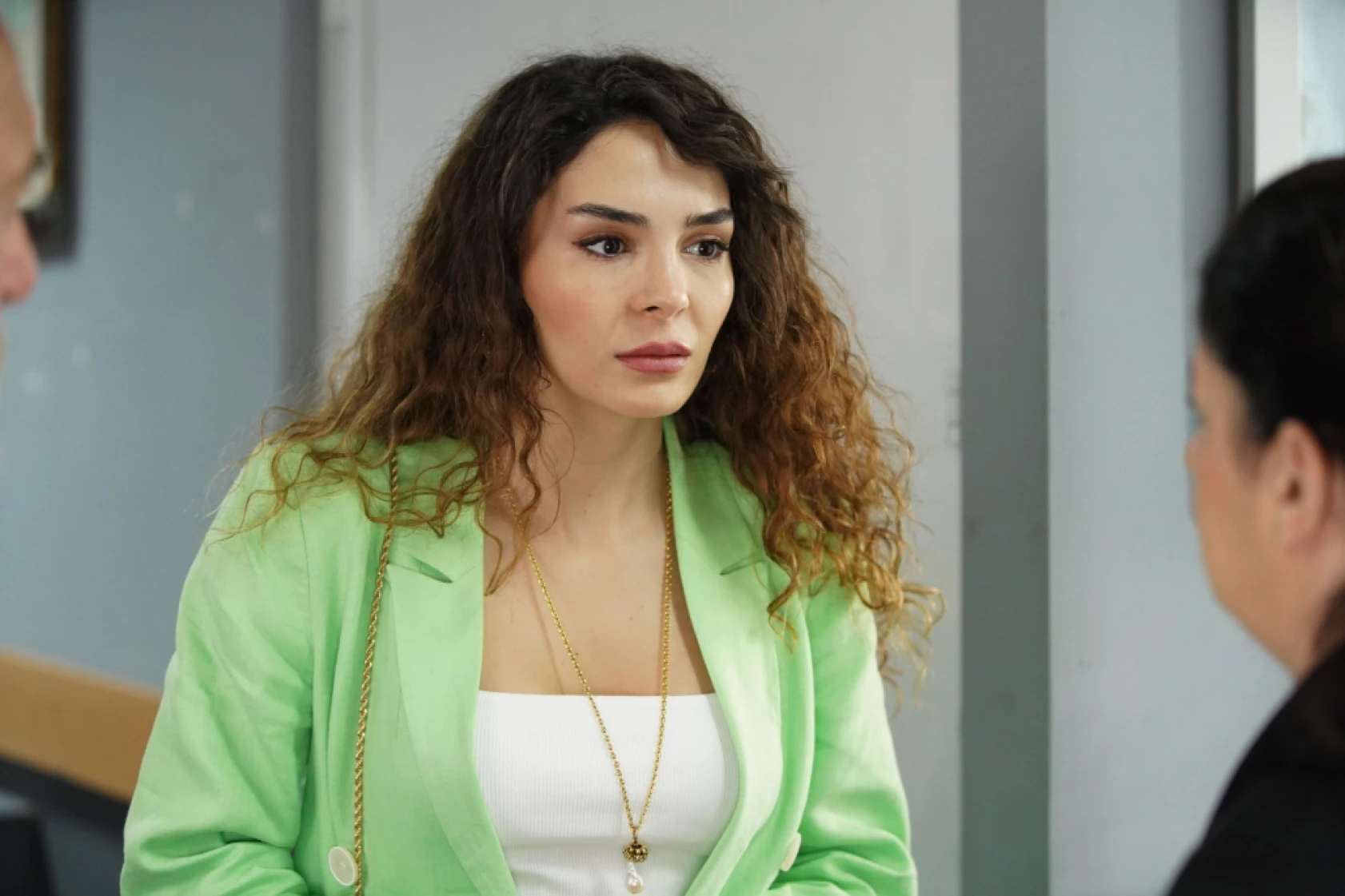 Yüz Yıllık Mucize'de Harika, Kemal'in izini sürüyor