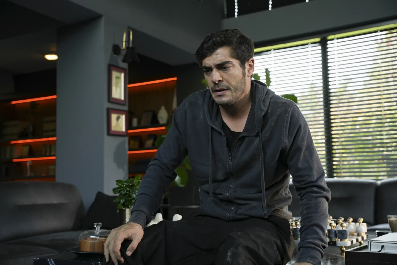 Bambaşka Biri 8. bölüm özet ve kareleri yayınlandı