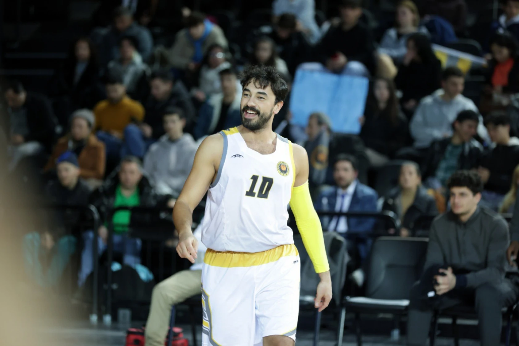 Kraliçe'nin Ateş'i Gökhan Alkan basketbol dersi aldı