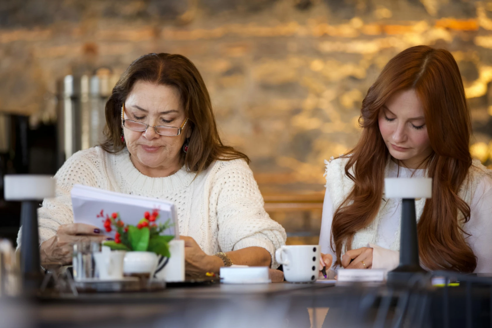 TRT 1'in yeni iddialı dizisinin adı belli oldu: Kül Masalı