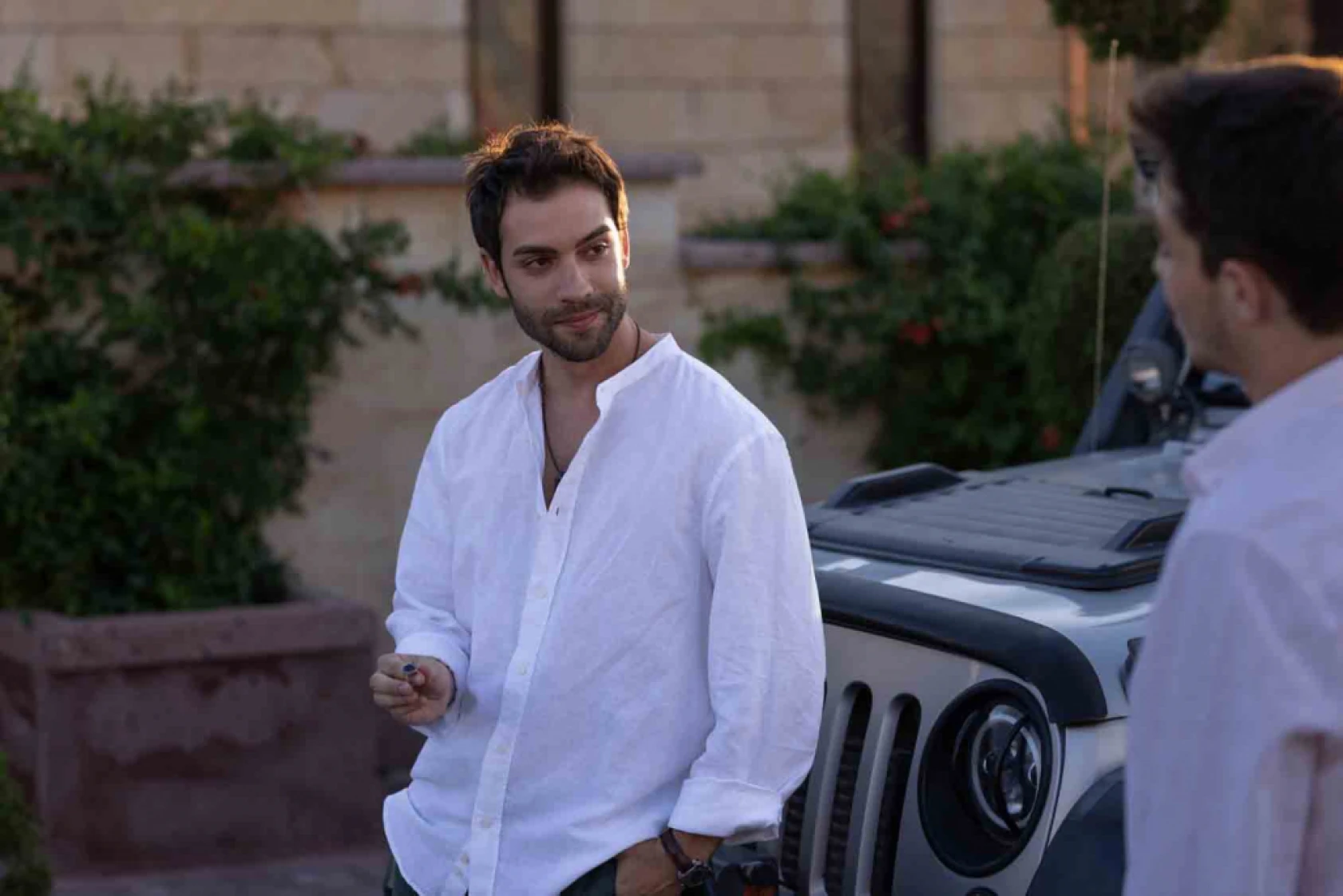 Safir dizisinden yeni kareler paylaşıldı