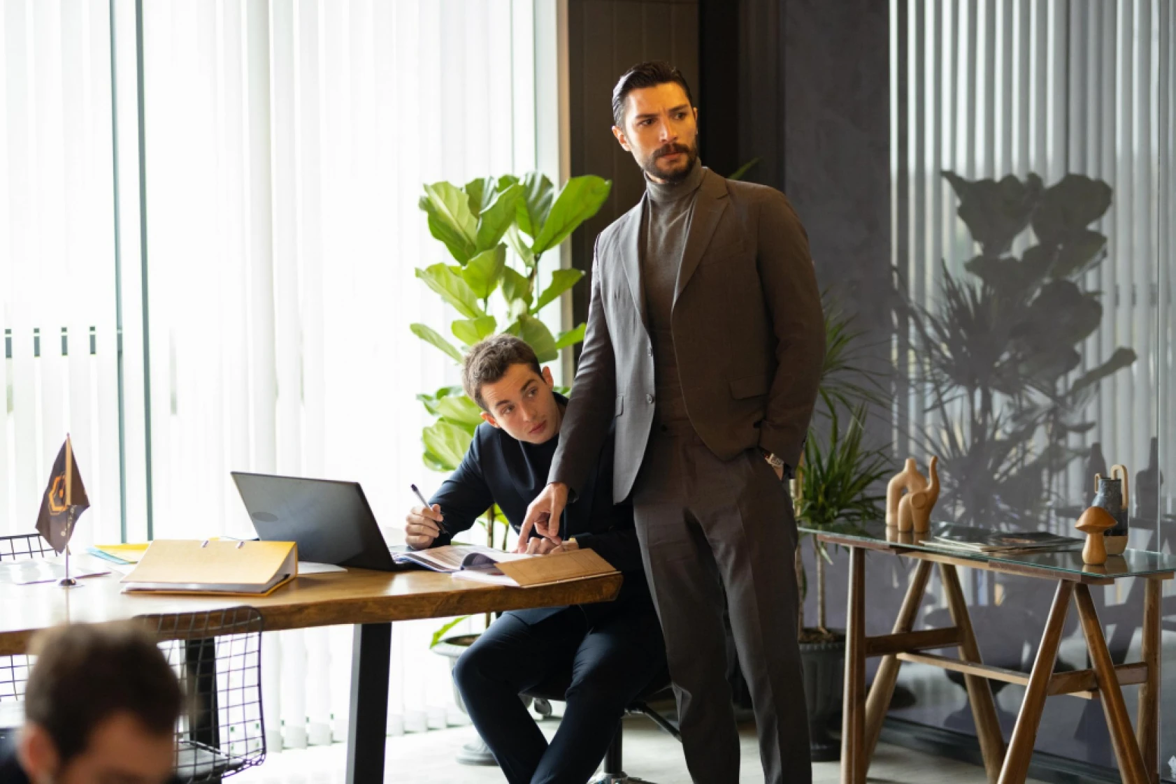 Safir 17. bölüm özeti ve fotoğrafları yayınlandı