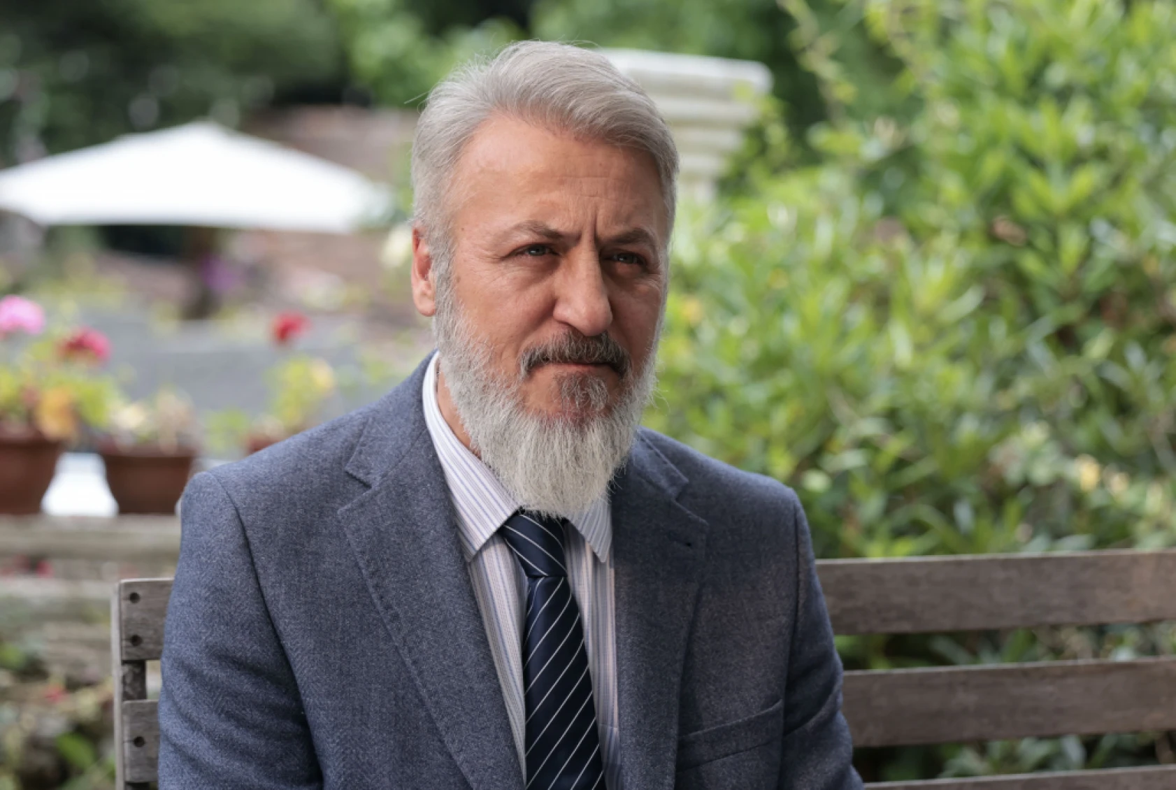 Ömer'de Haluk, Tuna'yı Gamze'den ayırıyor