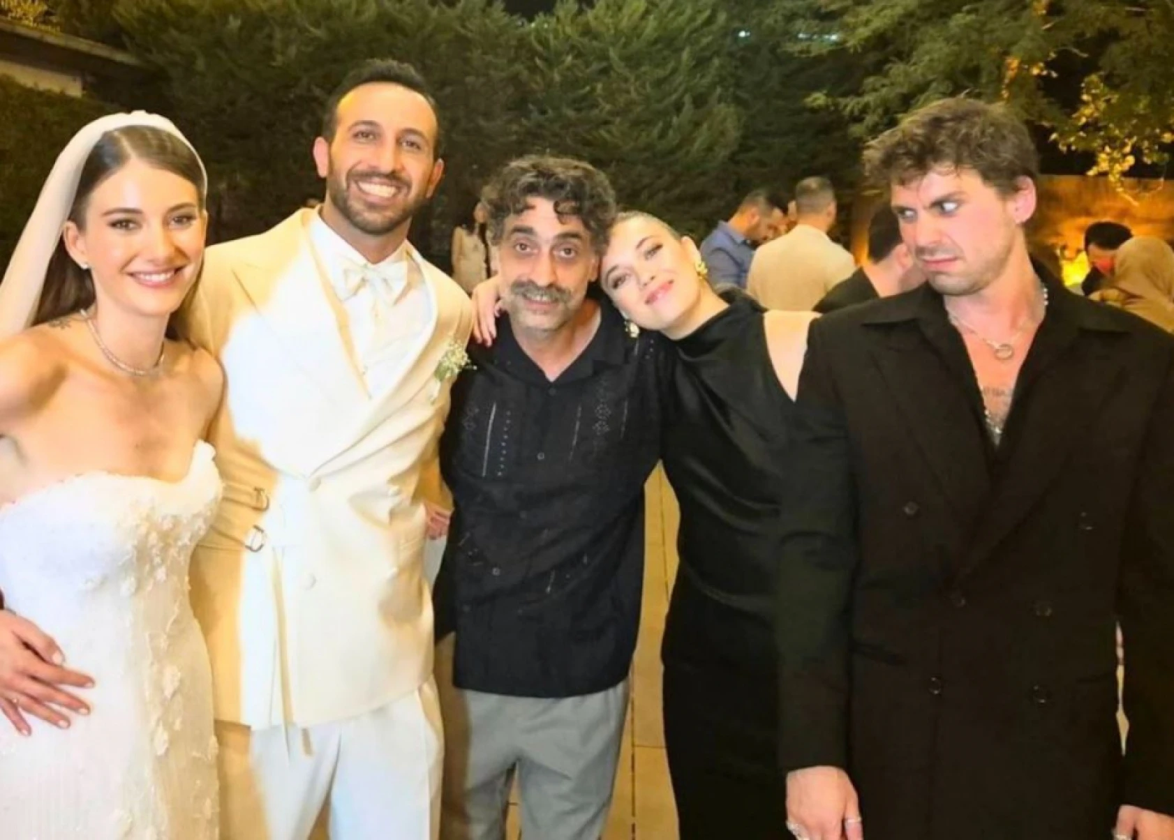 Ersin Arıcı ve Beril Pozam evlendi İşte düğünden kareler…