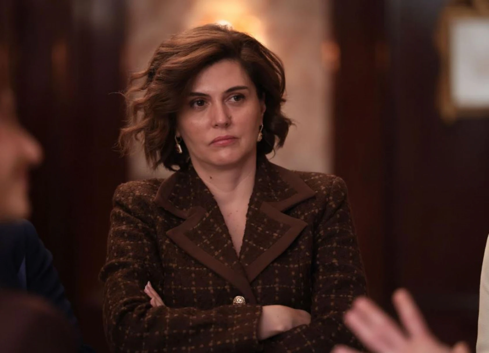 Kral Kaybederse'de Kral kartları yeniden dağıtıyor