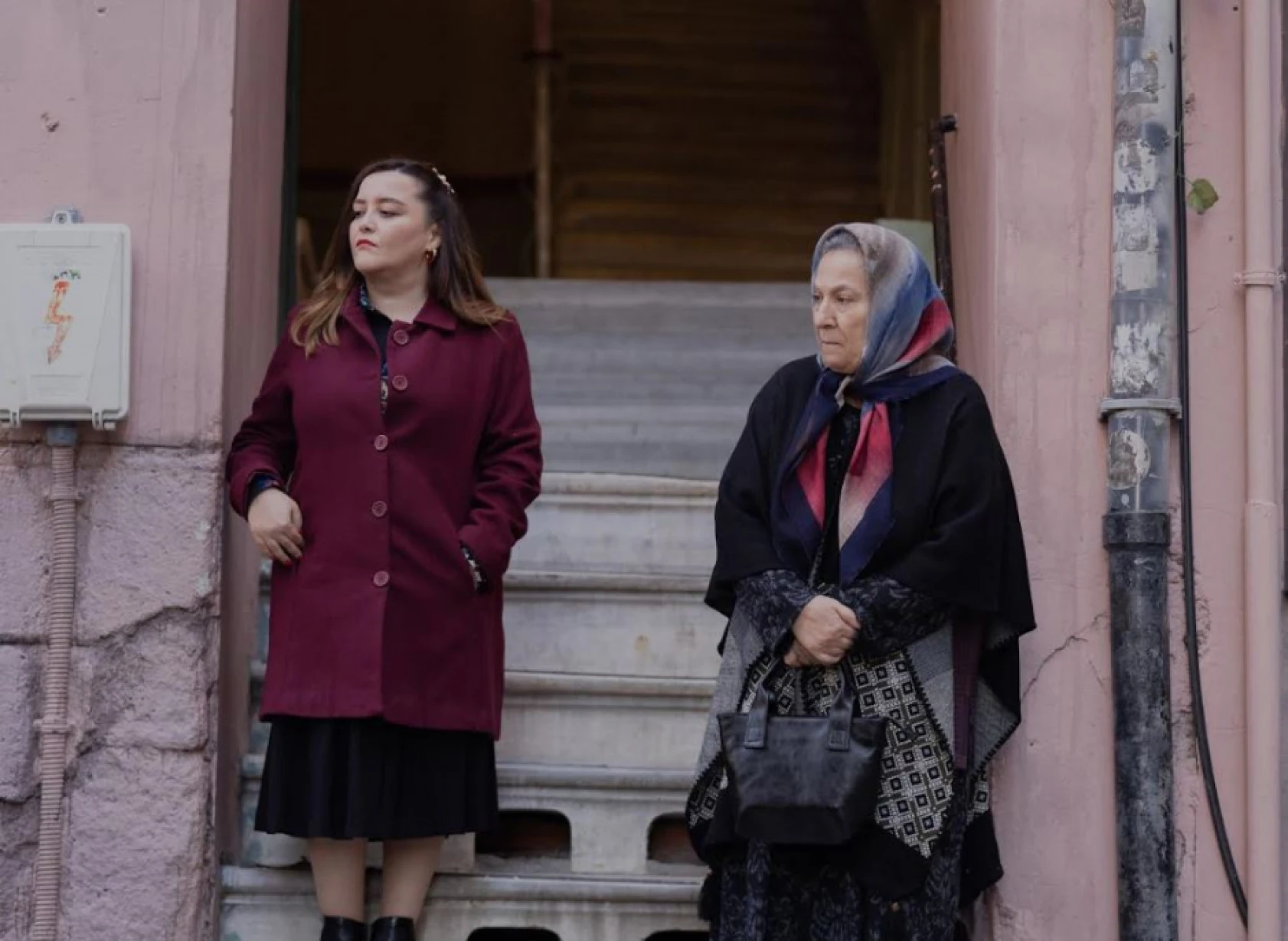 Sahipsizler'de Azize'nin gidişi kardeşleri yıktı