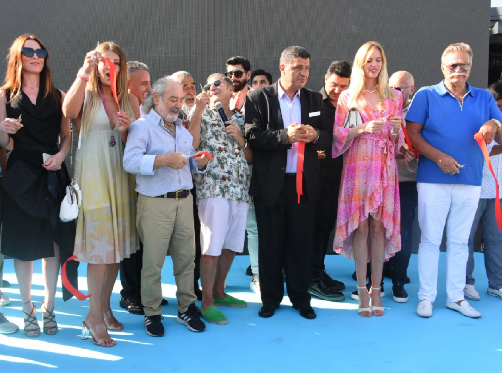 Alda Restaurant'ın açılışına ünlü akını