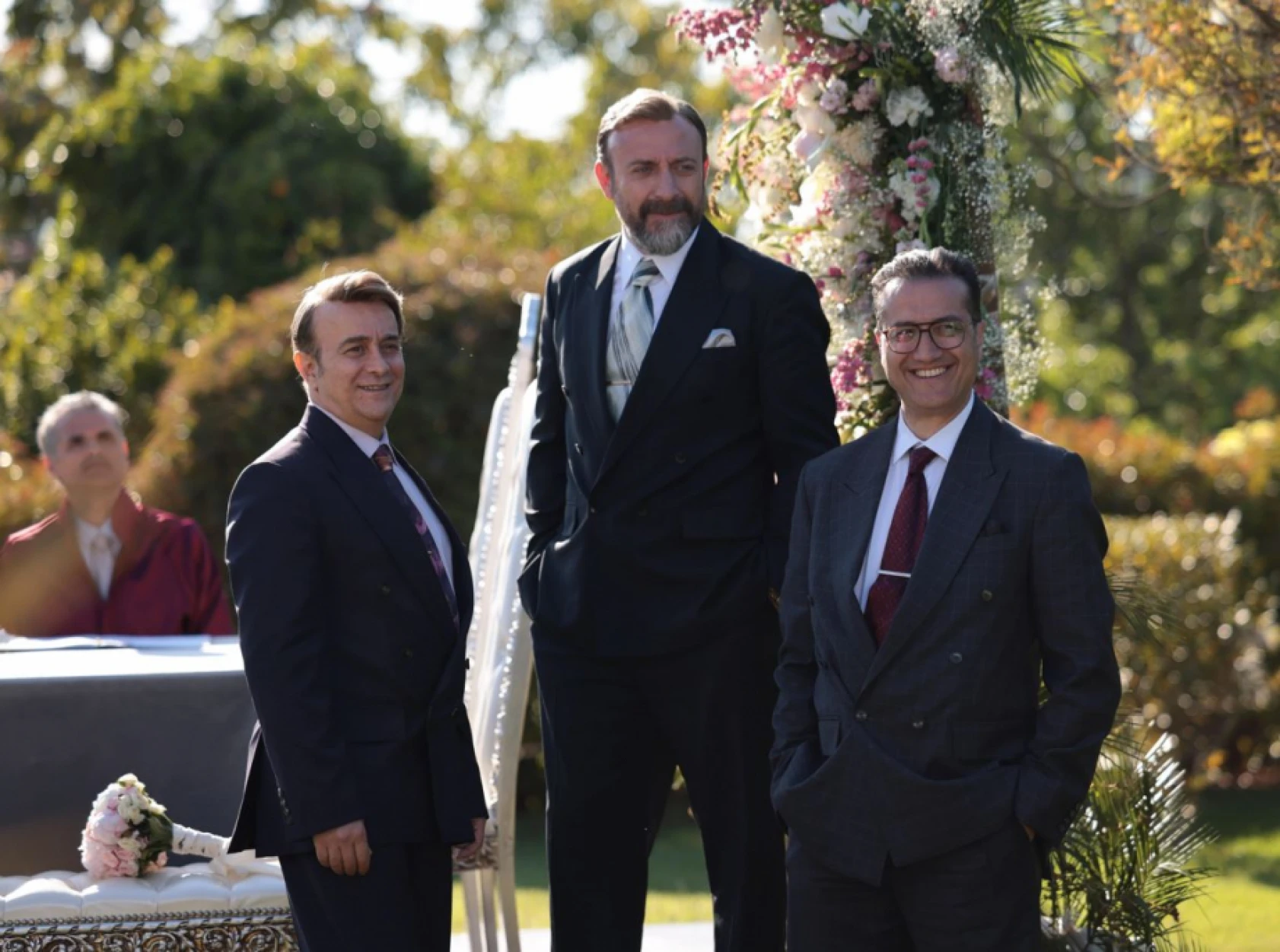 Kral Kaybederse'de yeni başlangıçlar, eski yükler