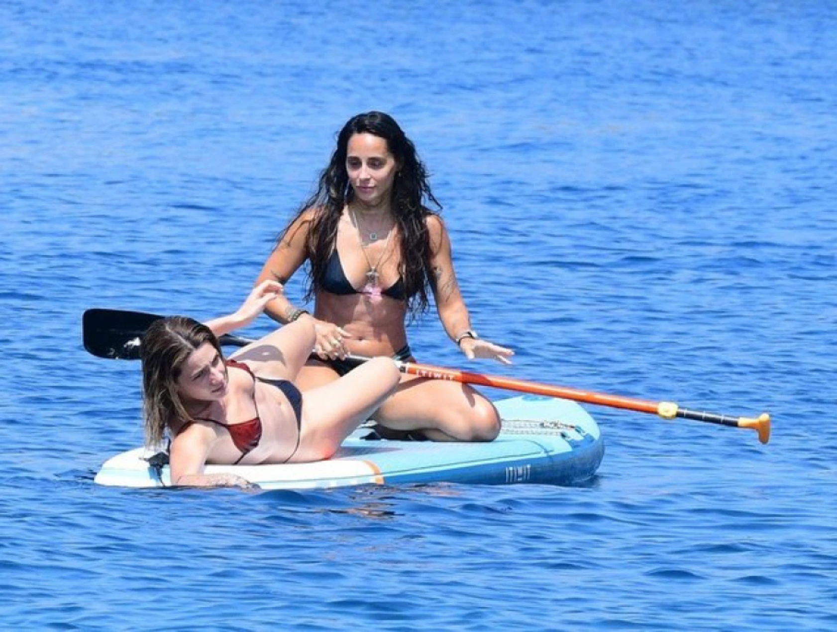 Yasemin Yürük'ün suda kürek keyfi