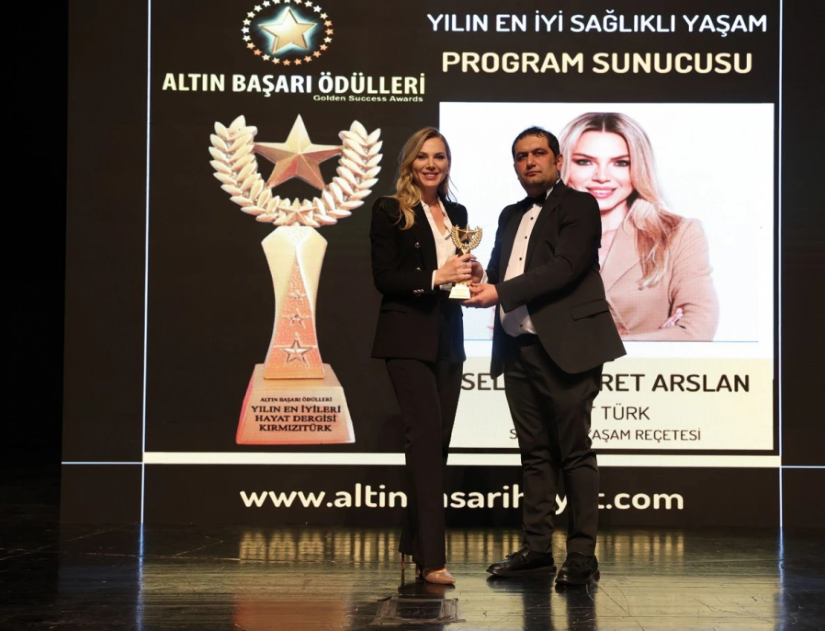 En İyiler, İstanbul'da 18. Altın Başarı Ödülleri'nde buluştu