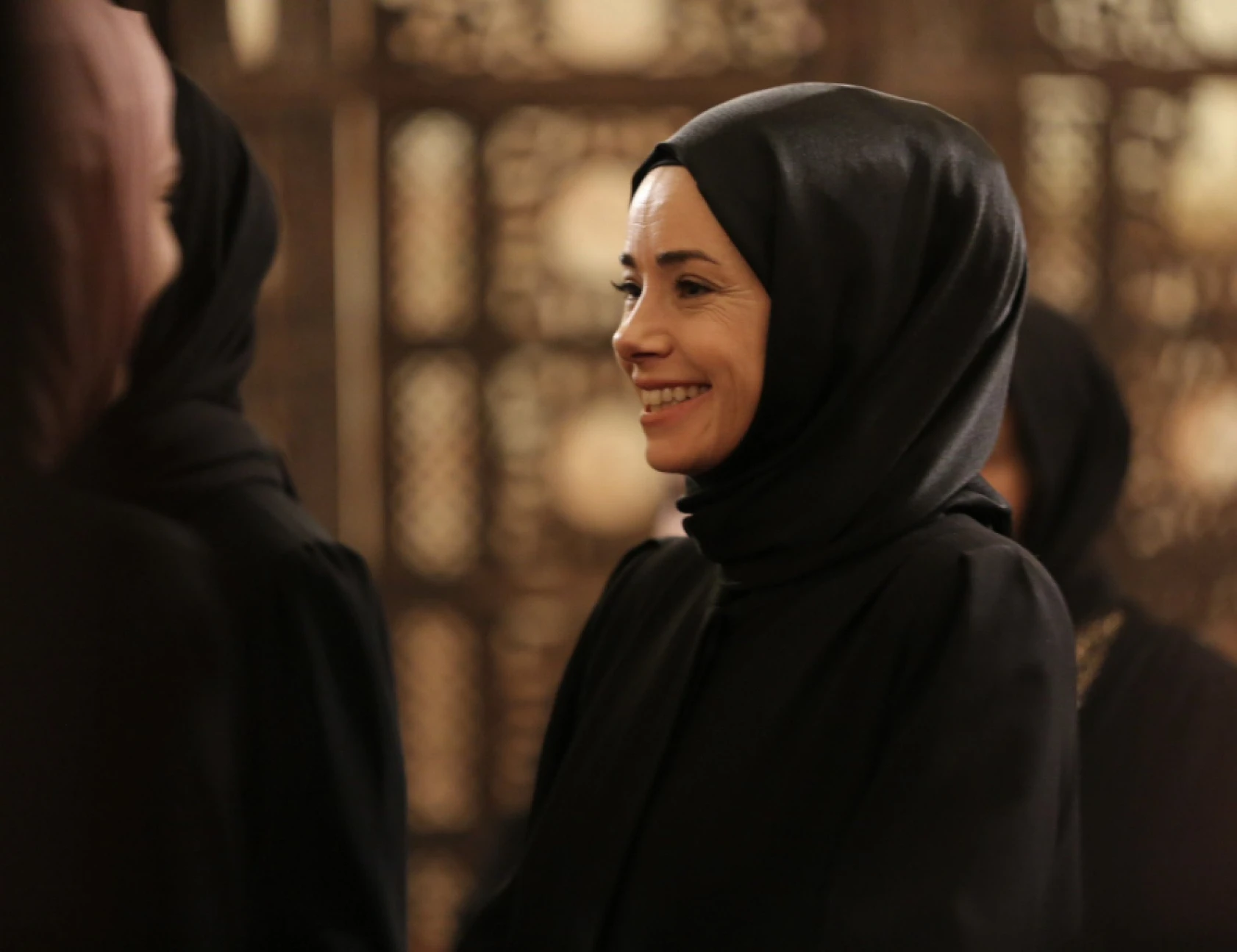 Kızıl Goncalar 2. bölüm özet ve fotoğrafları yayınlandı