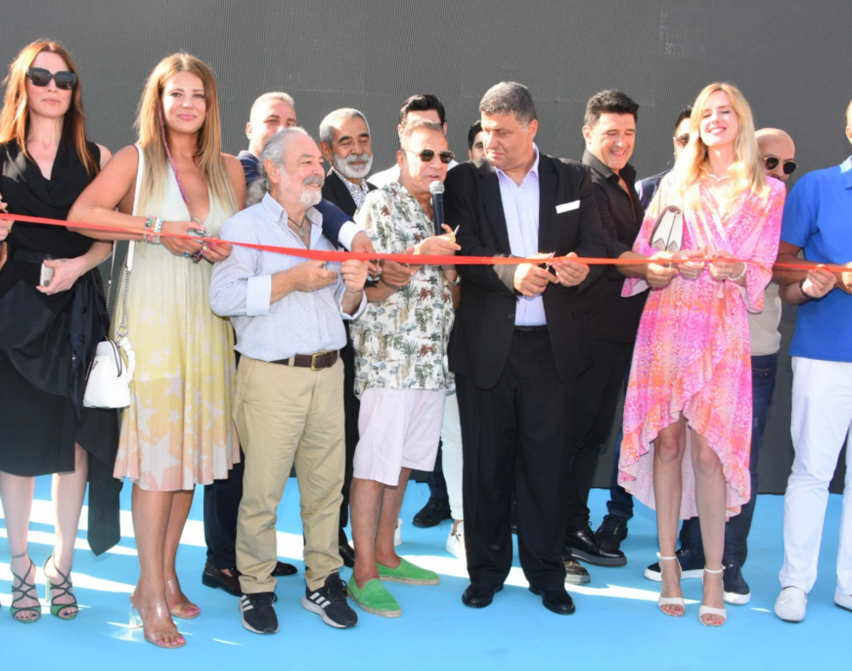 Alda Restaurant'ın açılışına ünlü akını