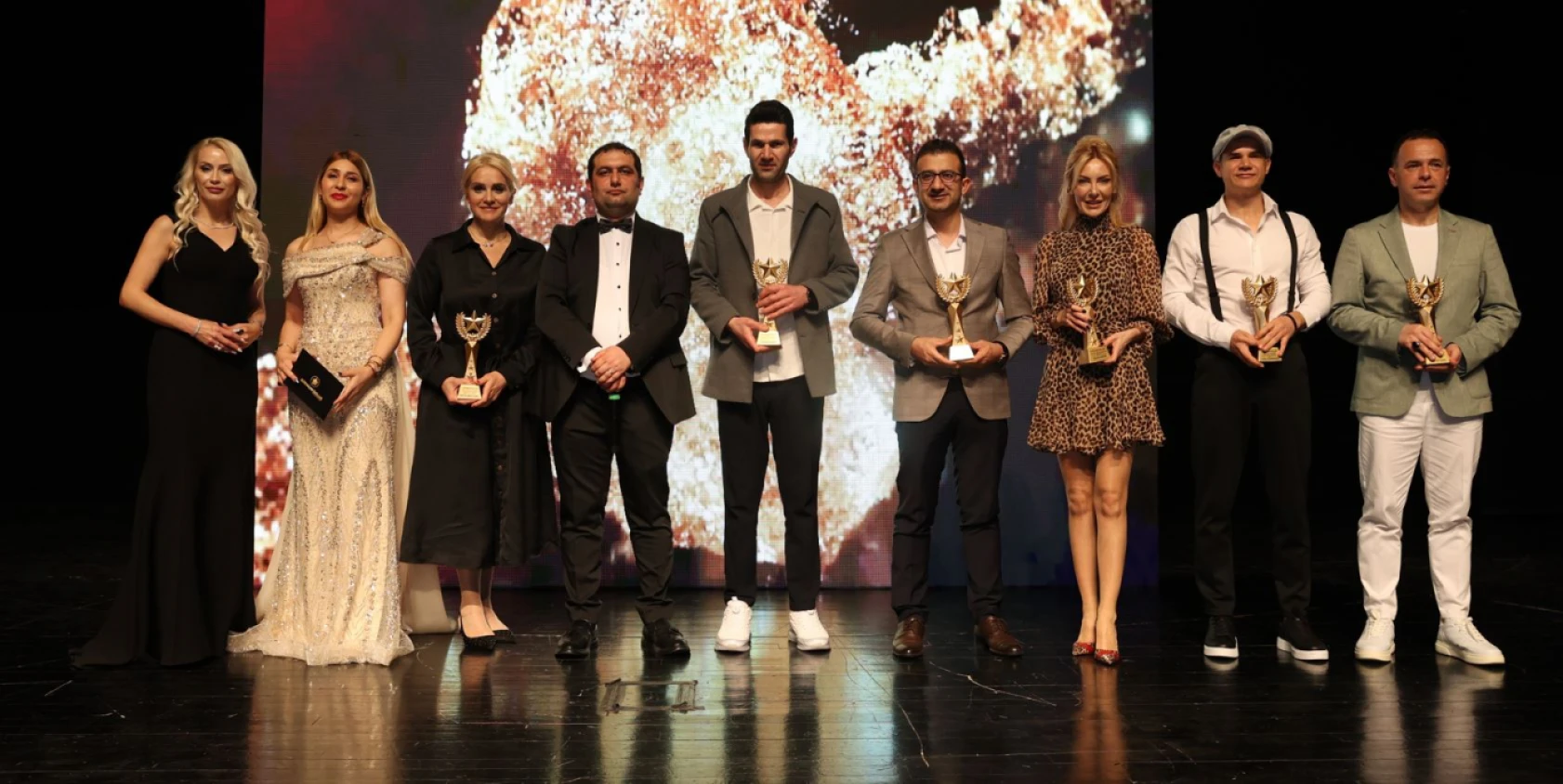 En İyiler, İstanbul'da 18. Altın Başarı Ödülleri'nde buluştu