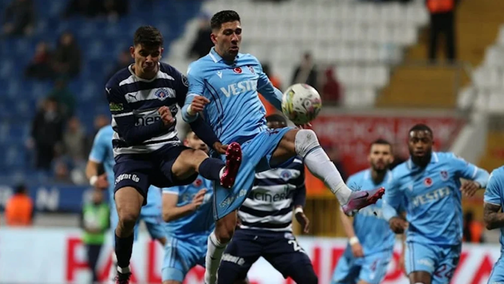 Trabzonspor, deplasmanda Kasımpaşa'ya 2-0 mağlup oldu