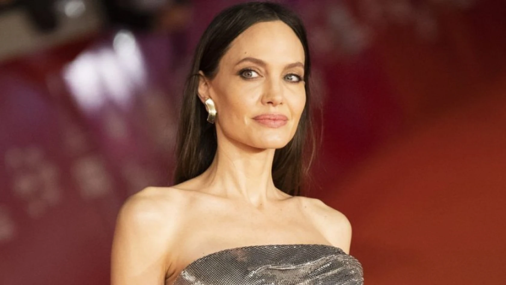 Angelina Jolie, oyunculuğu bırakmaya hazırlanıyor