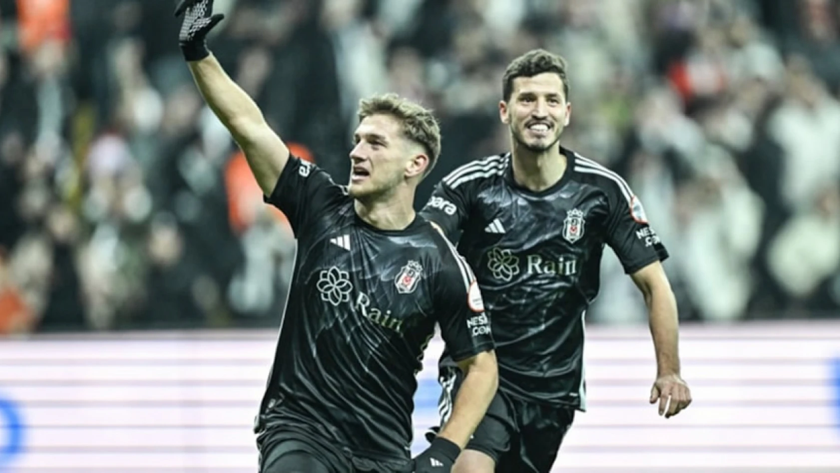 Beşiktaş, Fernando Santos ile açılışı 3 golle yaptı
