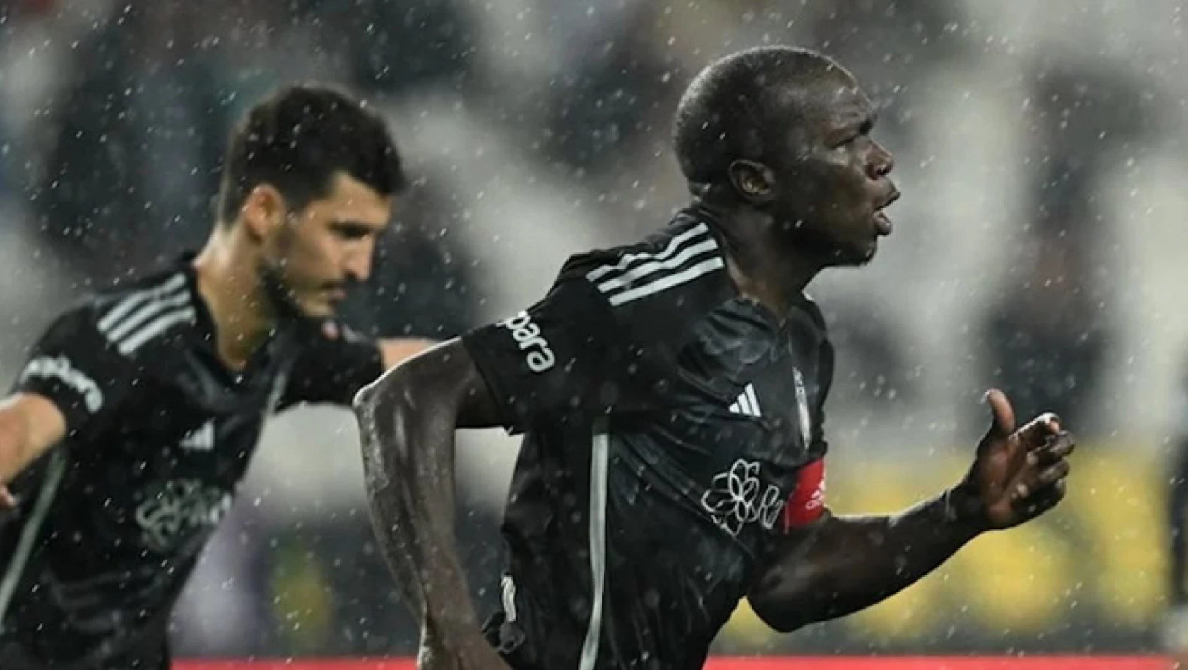 Beşiktaş, Konya deplasmanında 2 golle kazandı! Aboubakar tarihe geçti!
