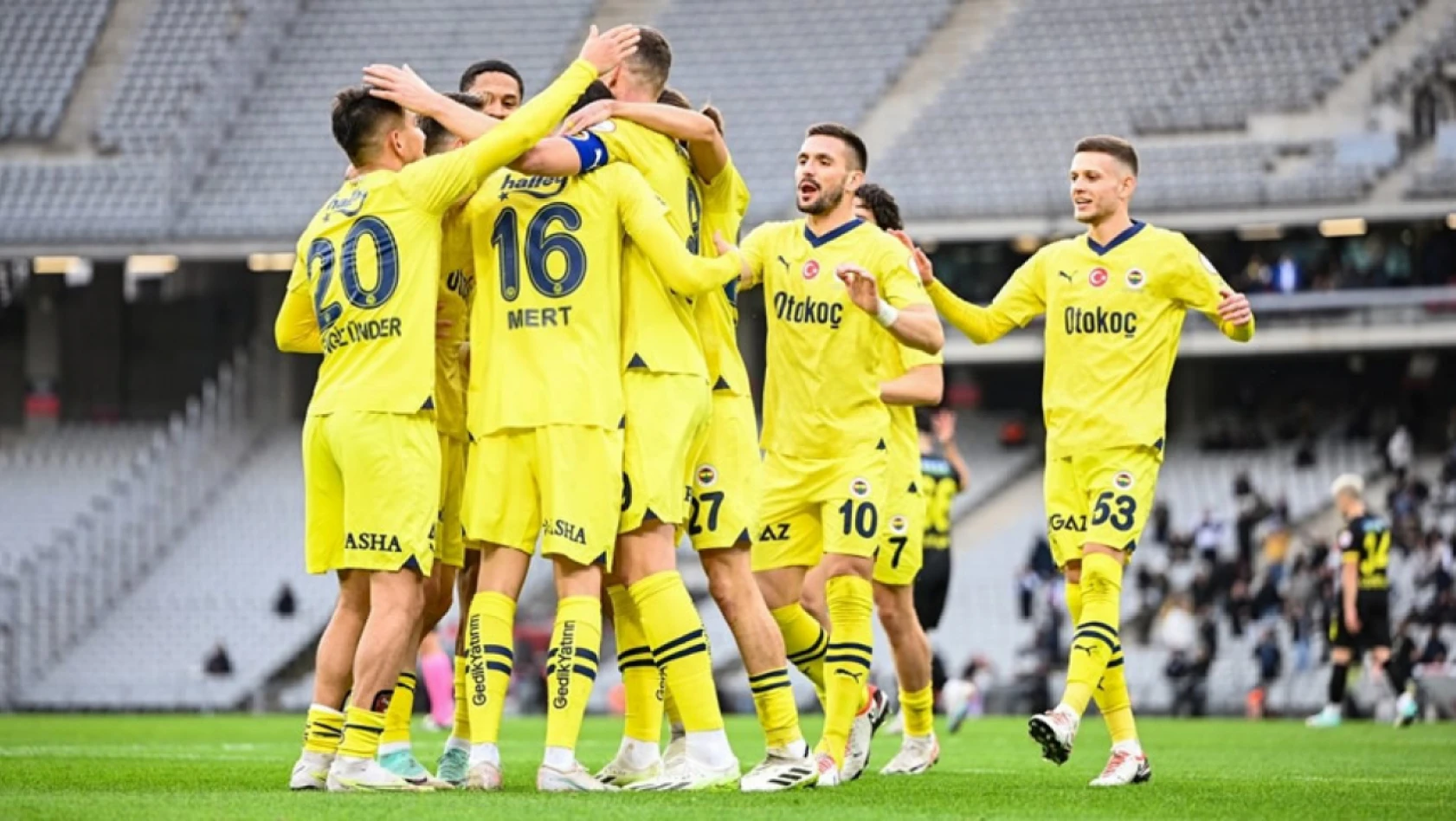 Fenerbahçe, deplasmanda İstanbulspor'u farklı yendi