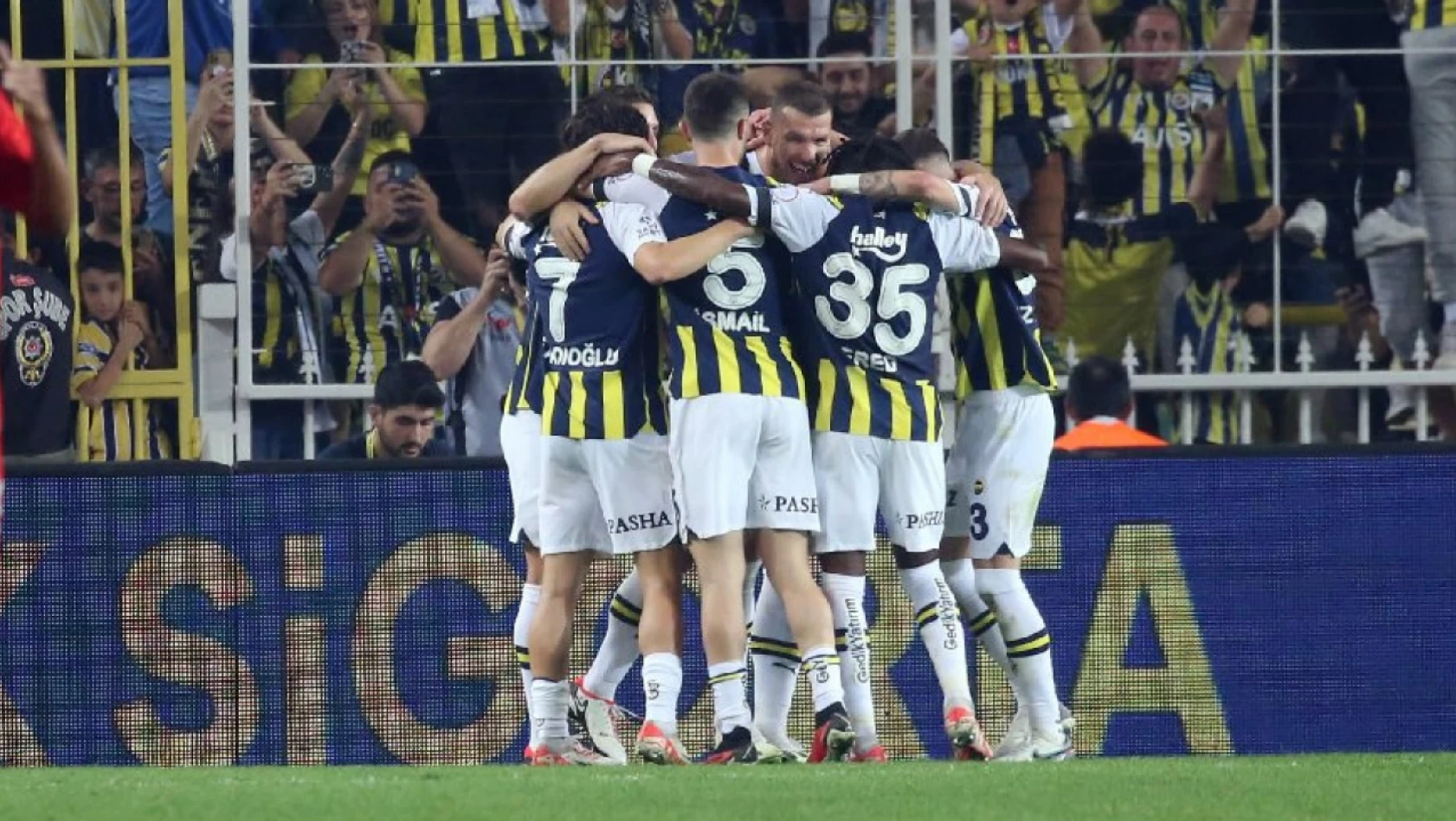 Fenerbahçe, Hatayspor'u mağlup ederek rekorları altüst etti