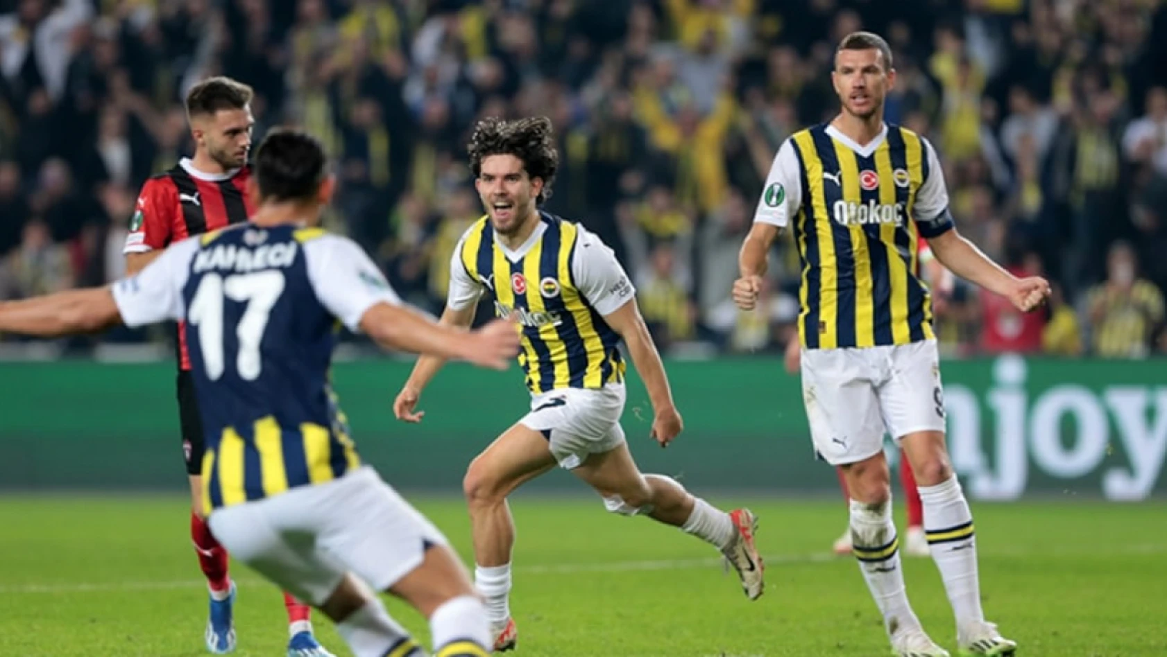 Fenerbahçe, Spartak Trnava'yı farklı mağlup ederek grubunu lider tamamladı