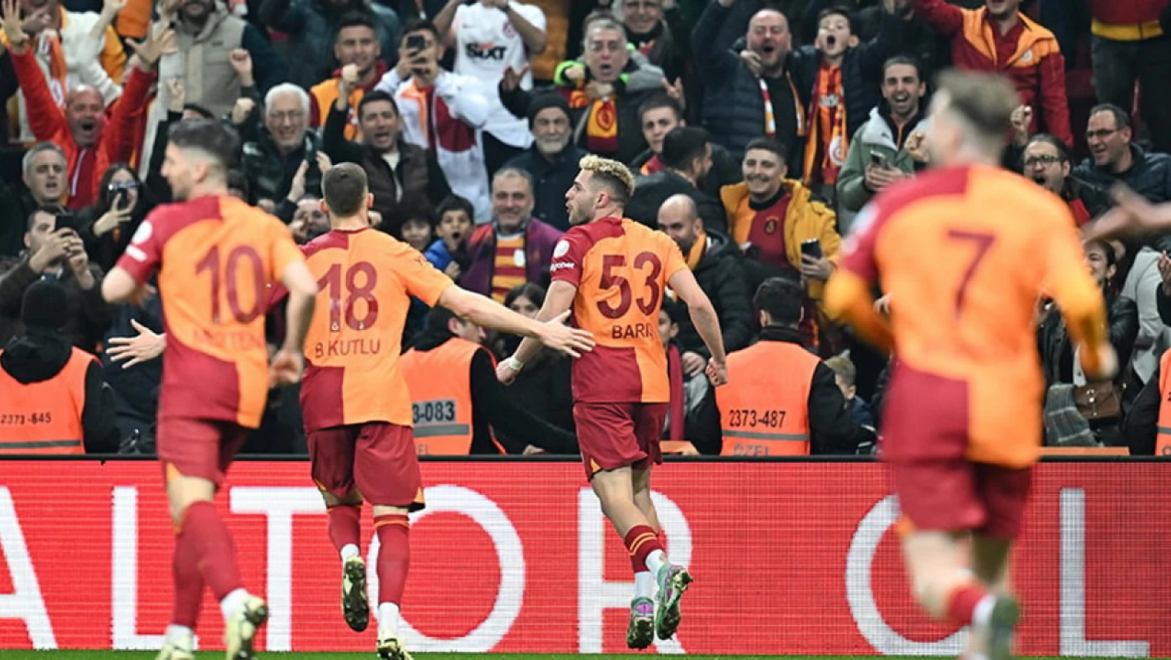 Galatasaray, Başakşehir'i 6 dakikada devirdi: 2-0