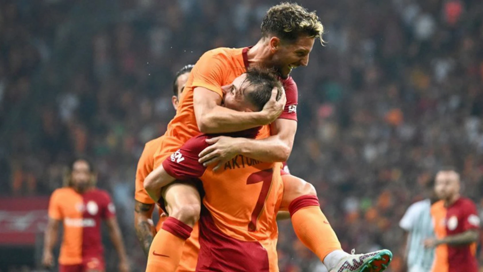Galatasaray, Şampiyonlar Ligi'nde Zalgiris engelini geçti: 1-0