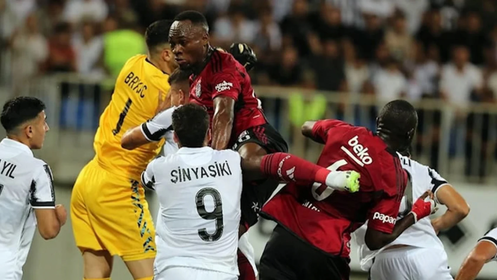 Neftçi Bakü'yü deplasmanda yenen Beşiktaş avantajı kaptı