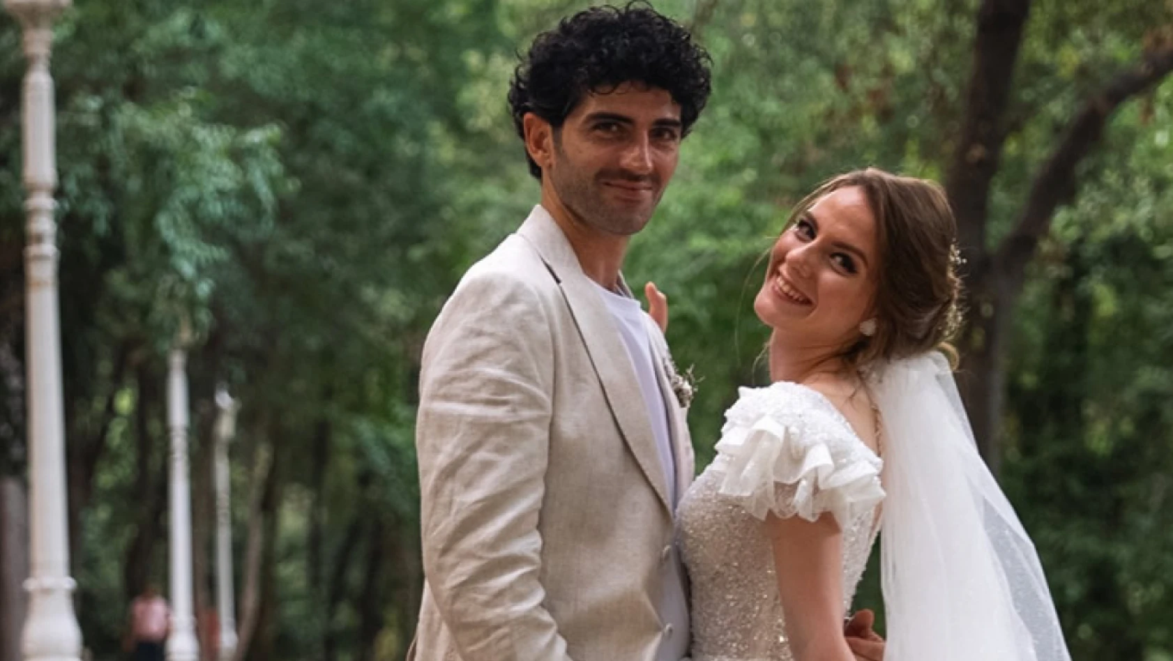 Oyuncu Hatice İrkin ve yönetmen Fırat Sevin evlendi