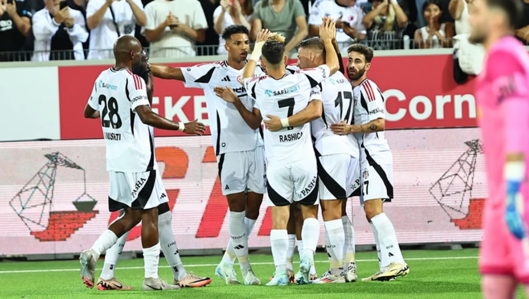 Beşiktaş, Lugano deplasmanında avantajı kaptı Gedson Fernandes yıldızlaştı