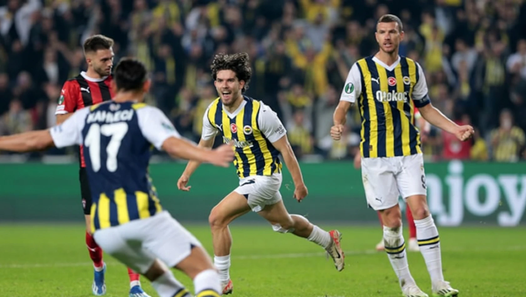Fenerbahçe, Spartak Trnava'yı farklı mağlup ederek grubunu lider tamamladı